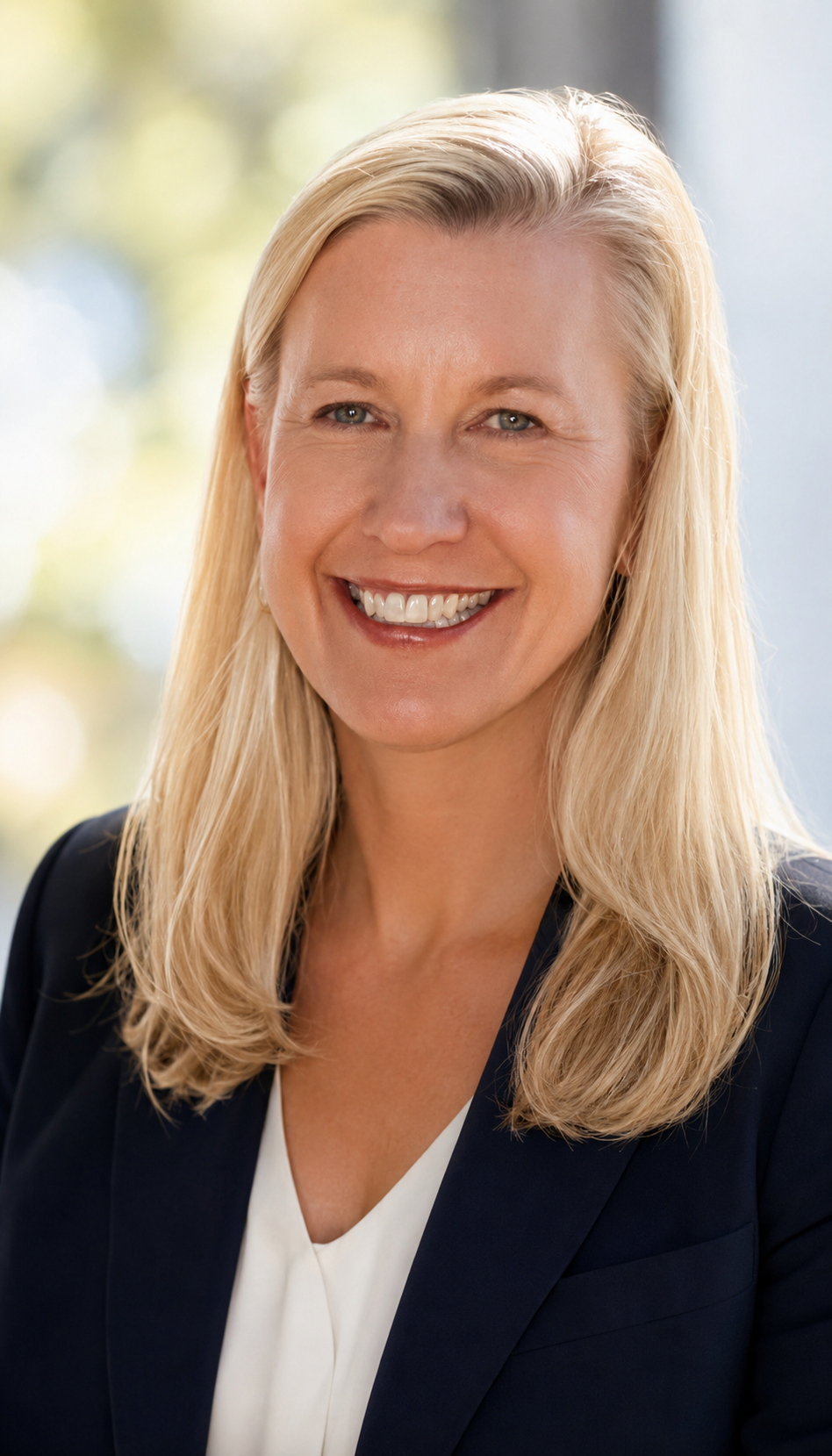 Allison, co-founder of Organized Spaces, professional home organizer in Silicon Valley